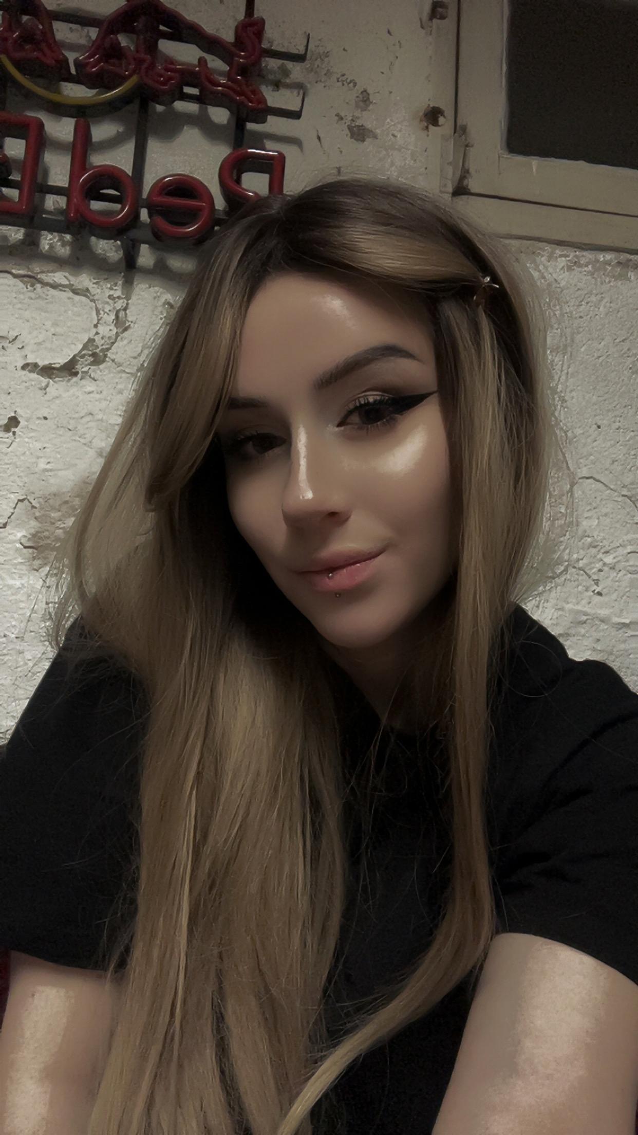 Смотреть секс шоу XxElainaxX