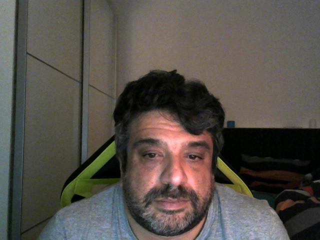Sehen Sie sich benenzos Live-Sexshow an