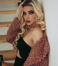 Смотреть секс шоу HollyTaillor