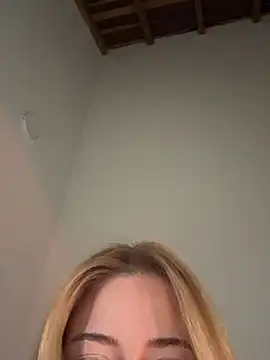 curchez_'s Webcam Live Show