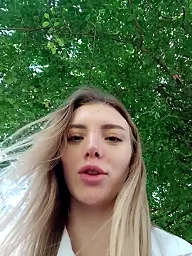 EleanoraStevenson's Webcam Live Show